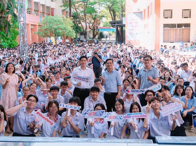 AI, thủ khoa, chuyên gia tâm lý đồng loạt 'tiếp sức' sĩ tử mùa thi ảnh 3