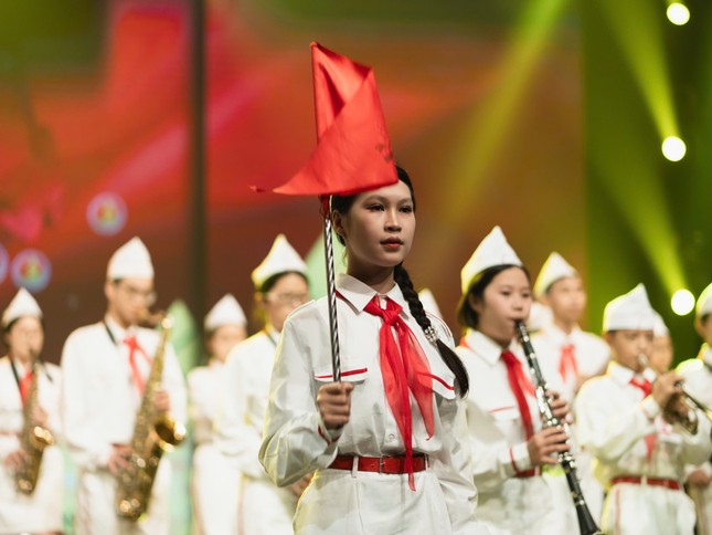 Giai điệu tự hào &apos;Khăn quàng thắm vai em&apos; ảnh 3
