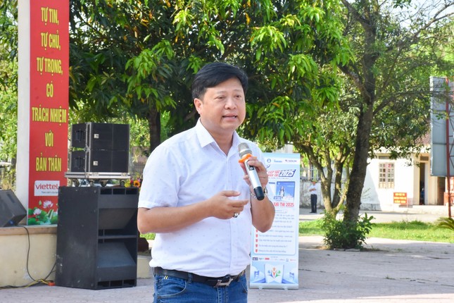 Hoa hậu Lương Thùy Linh tư vấn sĩ tử cách giảm áp lực khi ôn thi ảnh 4