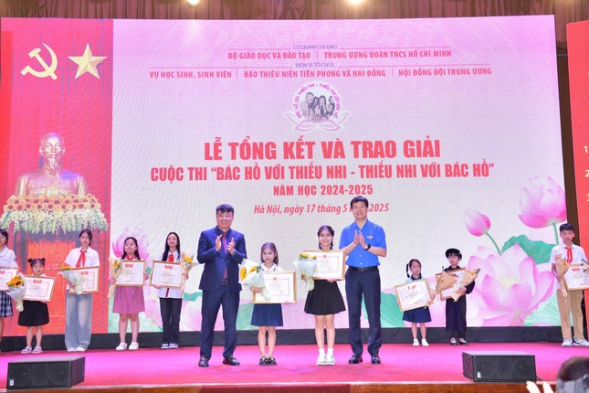 Học sinh lớp 2 giành giải Nhất thi viết tìm hiểu về Bác Hồ với thiếu nhi ảnh 2