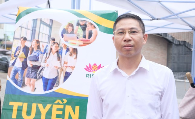 Thay vì chờ doanh nghiệp tìm đến, sinh viên hãy chủ động tìm đến doanh nghiệp ảnh 6