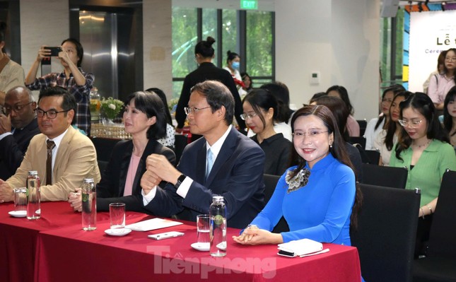 Thúc đẩy giao lưu văn hóa từ những họa sĩ trẻ ảnh 1