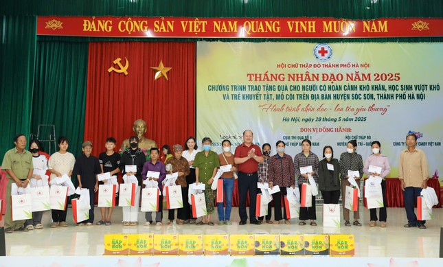 Điểm tựa tinh thần hỗ trợ người dân khó khăn vươn lên thoát nghèo ảnh 2
