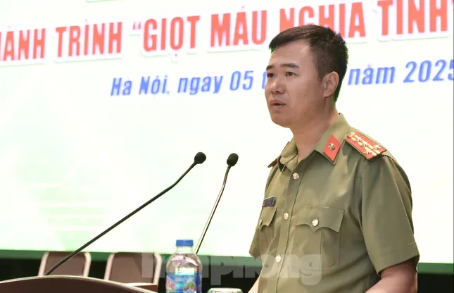 Hàng nghìn cán bộ, chiến sĩ Công an Thủ đô gửi trao giọt máu nghĩa tình ảnh 1