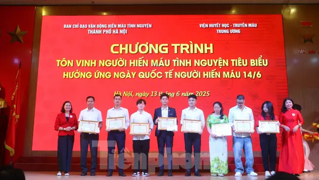 Nhiều bạn trẻ Gen Z được vinh danh người hiến máu tiêu biểu năm 2025 ảnh 5