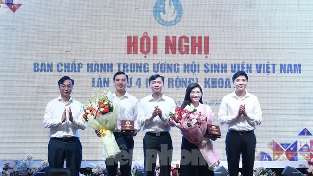 Ra mắt Phó Chủ tịch Trung ương Hội Sinh viên Việt Nam khóa XI ảnh 2