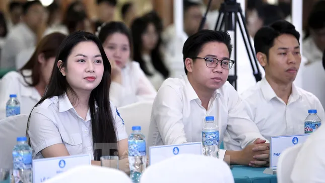 Ông Hoàng Nam Tiến cảnh báo sinh viên về &apos;ảo giác AI&apos; ảnh 3