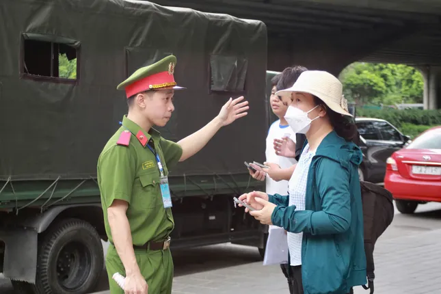 Đội hình &apos;phản ứng nhanh&apos; của tuổi trẻ Công an tiếp sức sĩ tử ảnh 6