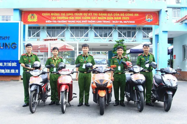 Đội hình &apos;phản ứng nhanh&apos; của tuổi trẻ Công an tiếp sức sĩ tử ảnh 4