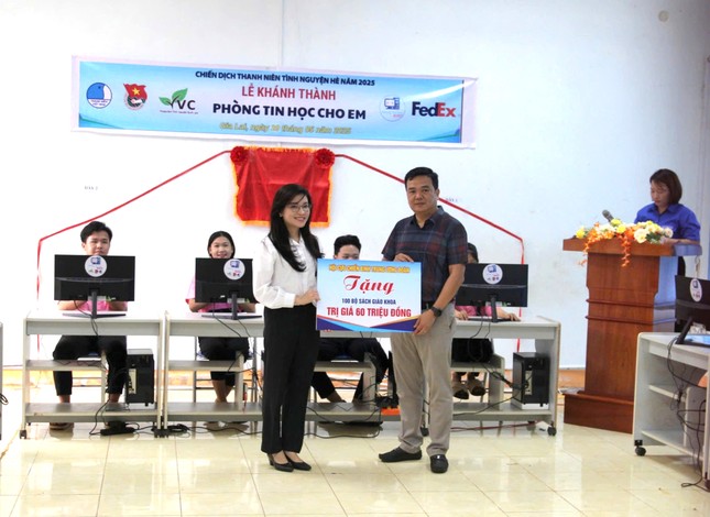 Món quà ý nghĩa cho học sinh Gia Lai ảnh 2