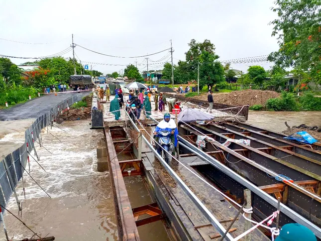 Mưa lớn ở Gia Lai khiến hàng trăm hộ dân bị cô lập ảnh 1