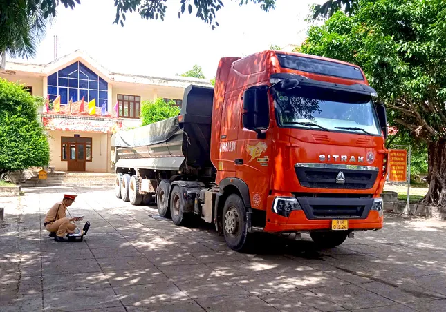 Đảm bảo an toàn giao thông trên quốc lộ 25 ảnh 1