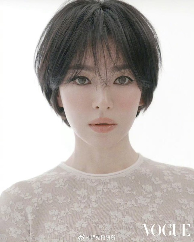 Song Hye Kyo ở tuổi 44 ảnh 4