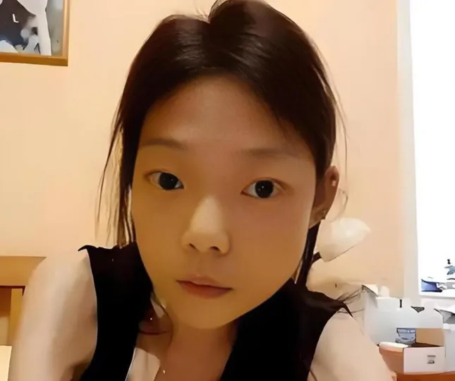 Mỹ nhân Hong Kong chỉ nặng 22 kg ảnh 8