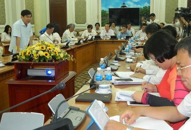 Khủng hoảng vì họp ảnh 1