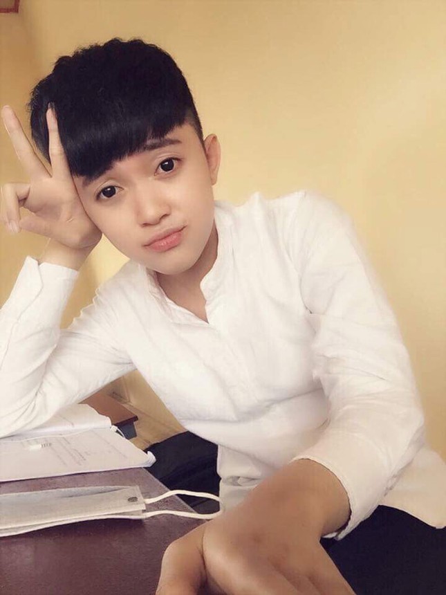 Hotgirl chuyển giới bật mí chuyện yêu ảnh 2
