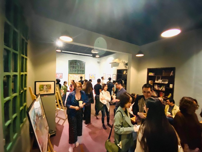 Hà Nội: Triển lãm tranh “Being an Artist” - góc nhìn khác biệt của teen 2K về thế giới ảnh 1