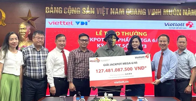 Trúng Vietlott hơn 127 tỷ đồng, thanh niên ở TPHCM tiết lộ bí mật dãy số lạ ảnh 1
