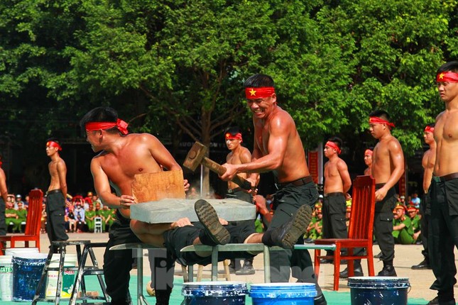 Bế mạc Hội thi Điều lệnh, bắn súng, võ thuật Công an Nhân dân ảnh 9