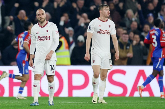 MU gục ngã trên sân nhà trước Crystal Palace ảnh 21