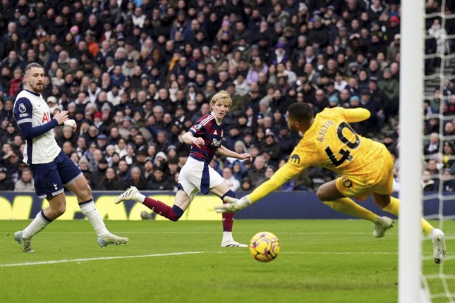 Bại trận trước Newcastle, Tottenham không biết mùi chiến thắng 4 trận liên tiếp ảnh 10