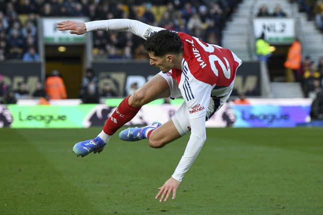 Arsenal thắng chật vật Wolves ảnh 9