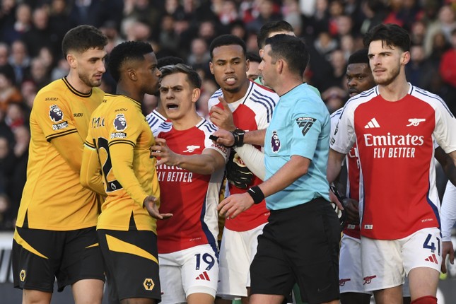Arsenal thắng chật vật Wolves ảnh 10