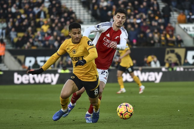Arsenal thắng chật vật Wolves ảnh 8