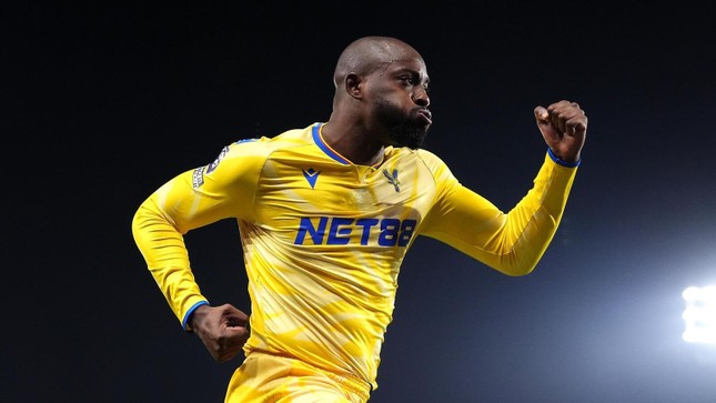 MU gục ngã trên sân nhà trước Crystal Palace ảnh 15