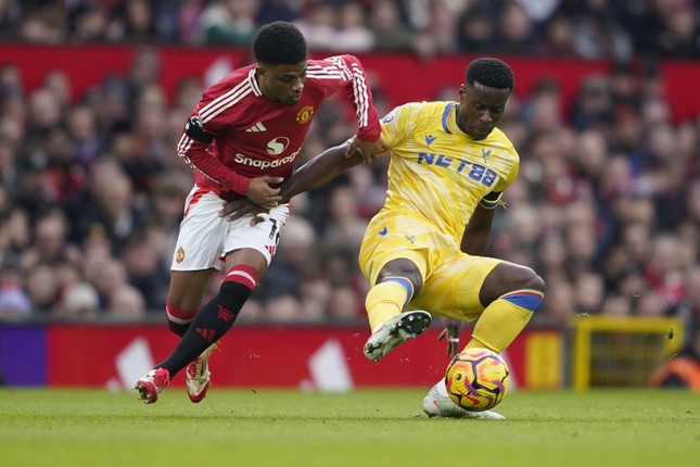MU gục ngã trên sân nhà trước Crystal Palace ảnh 17