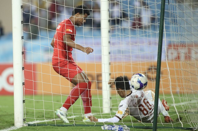 Đánh bại HAGL, Thể Công Viettel phả hơi nóng vào cuộc đua vô địch ảnh 16