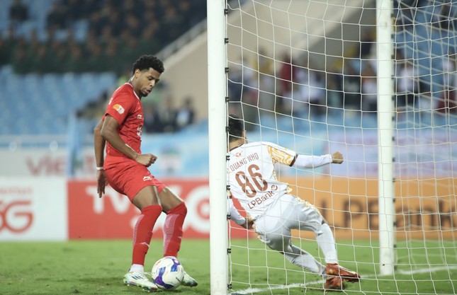 Đánh bại HAGL, Thể Công Viettel phả hơi nóng vào cuộc đua vô địch ảnh 15