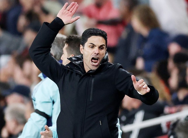 Thua bạc nhược trên sân nhà, HLV Arsenal vẫn nói cứng ảnh 1
