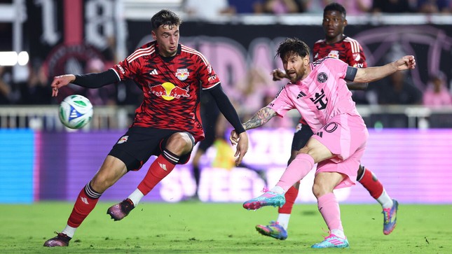 Messi chấm dứt mạch trận kém cỏi nhất từ đầu năm 2025 bằng tuyệt phẩm volley ảnh 2