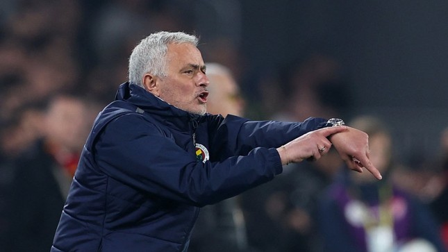 Mourinho bị Solskjaer phá tan mộng đăng quang ảnh 1