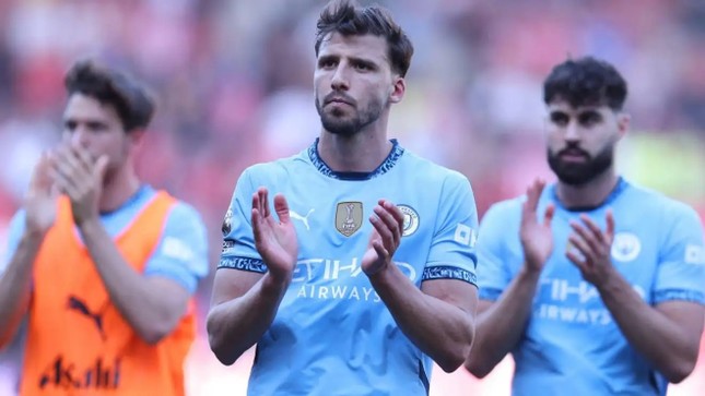 Man City 'giúp' đối thủ tránh kỷ lục CLB tệ nhất lịch sử bằng kết quả sốc ảnh 1