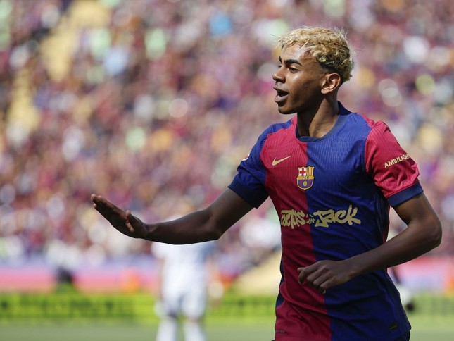 Yamal lập siêu phẩm, Barcelona chính thức đăng quang La Liga ảnh 2