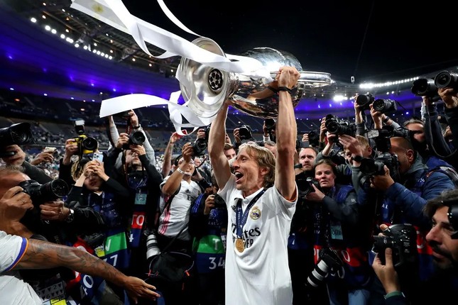 Luka Modric tuyên bố rời Real Madrid, mang theo kỷ lục vô tiền khoáng hậu ảnh 1