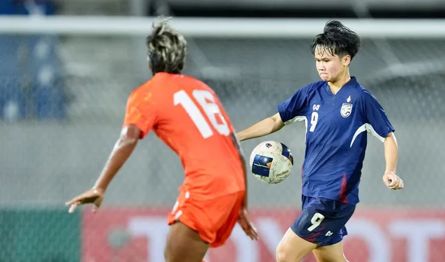 Tuyển nữ Thái Lan thua khó tin, bất lực nhìn Việt Nam dự Asian Cup 2026 ảnh 1