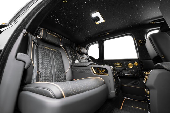 Chiêm ngưỡng siêu phẩm Rolls-Royce Cullinan bản độ dát vàng ảnh 24