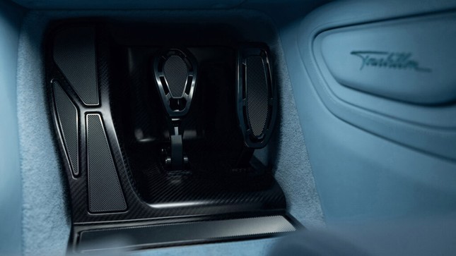 Chiêm ngưỡng siêu xe mới nhất của Bugatti, giới hạn chỉ 250 chiếc ảnh 22