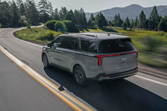 Kia Carnival 2025 có thêm bản hybrid ảnh 4
