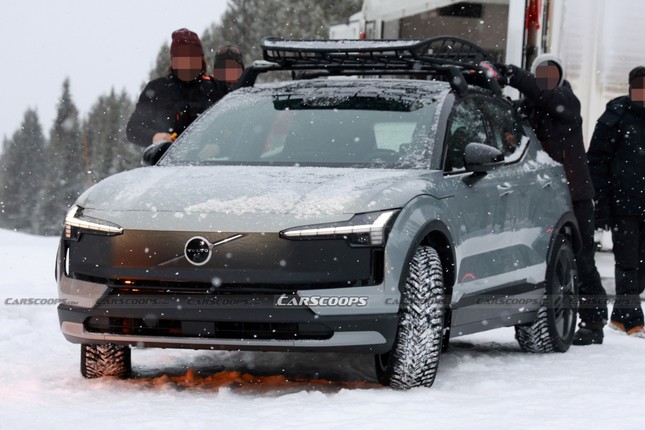 Xe điện nhỏ nhất của Volvo có thêm bản off-road ảnh 2