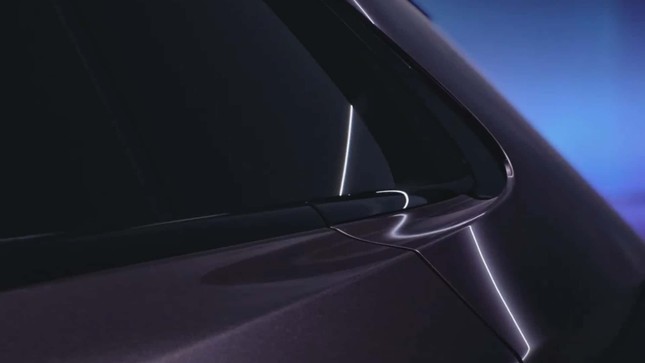 Mazda hé lộ hình ảnh đầu tiên về mẫu SUV điện hoàn toàn mới ảnh 3