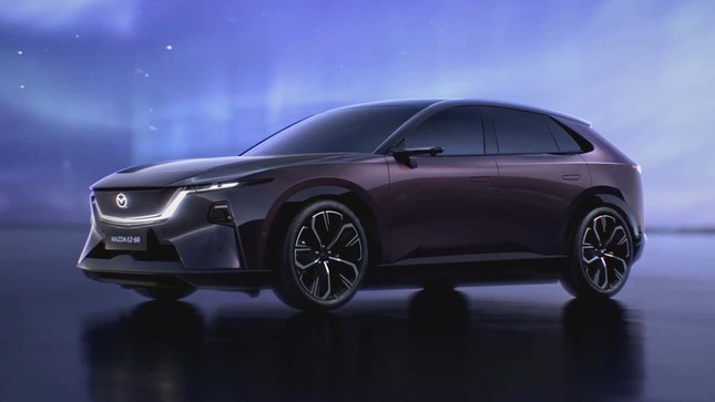 Mazda hé lộ hình ảnh đầu tiên về mẫu SUV điện hoàn toàn mới ảnh 2