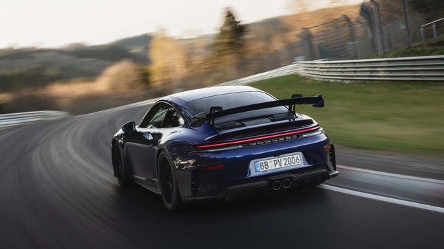 Porsche lập kỷ lục tốc độ mới tại trường đua Nurburgring ảnh 4