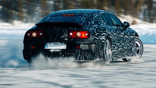 Siêu xe điện 1.000 mã lực cạnh tranh Porsche Taycan ảnh 3