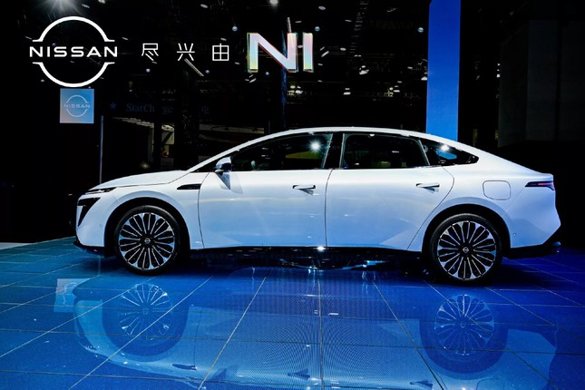 Nissan ra mắt xe điện giá rẻ ảnh 4