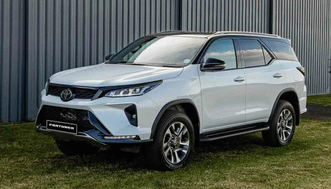 Chi tiết Toyota Fortuner phiên bản hybrid ảnh 2