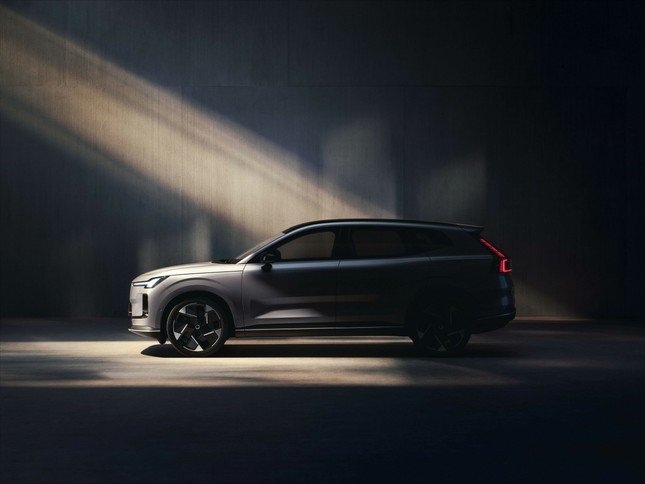 Vén màn mẫu SUV mới của Volvo ảnh 2